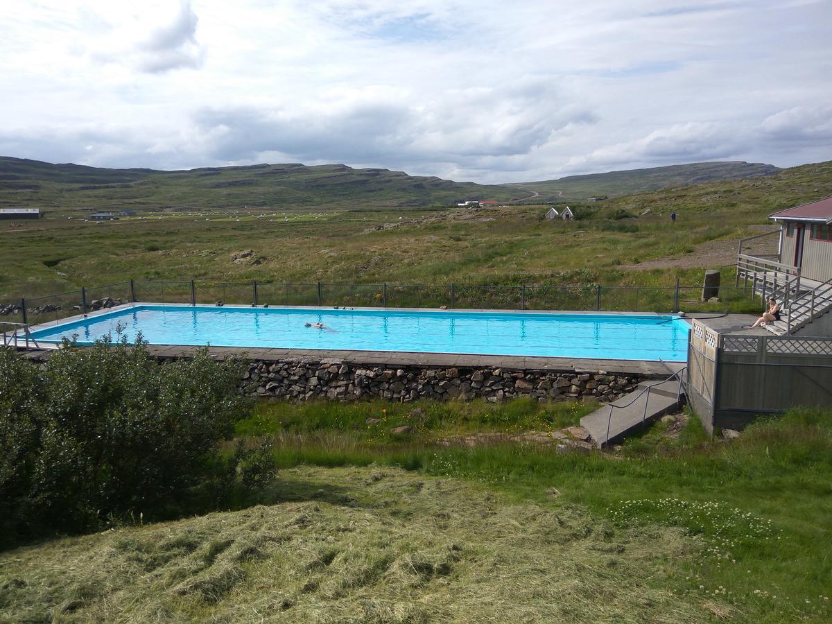 Hotel Laugarholl With Natural Hot Spring Гоульмавік Екстер'єр фото